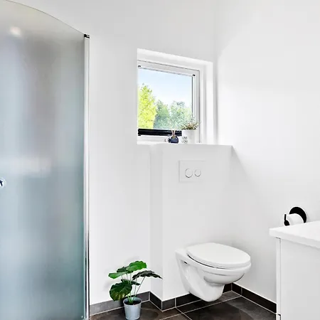 펜션 3 Bedroom Lovely In