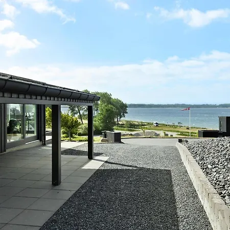 3 Bedroom Lovely In *