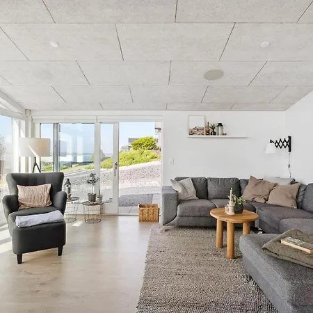 3 Bedroom Lovely In 펜션